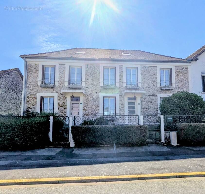 Maison à LA FERTE-GAUCHER
