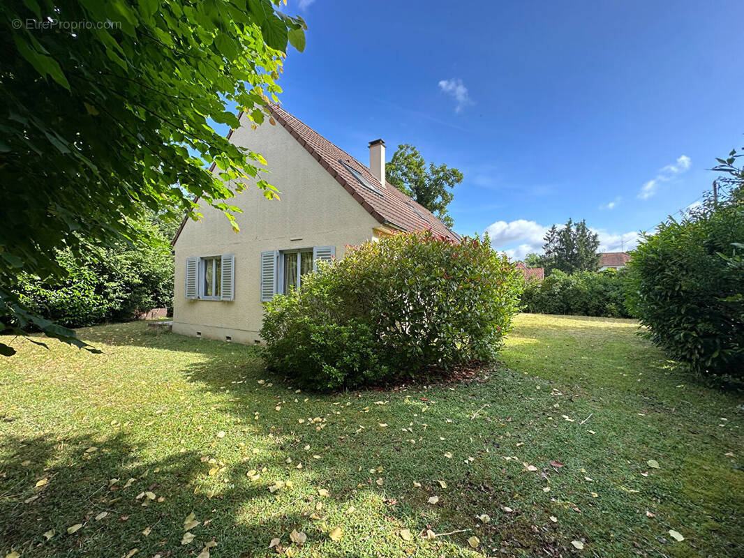 Maison à MAISONS-LAFFITTE