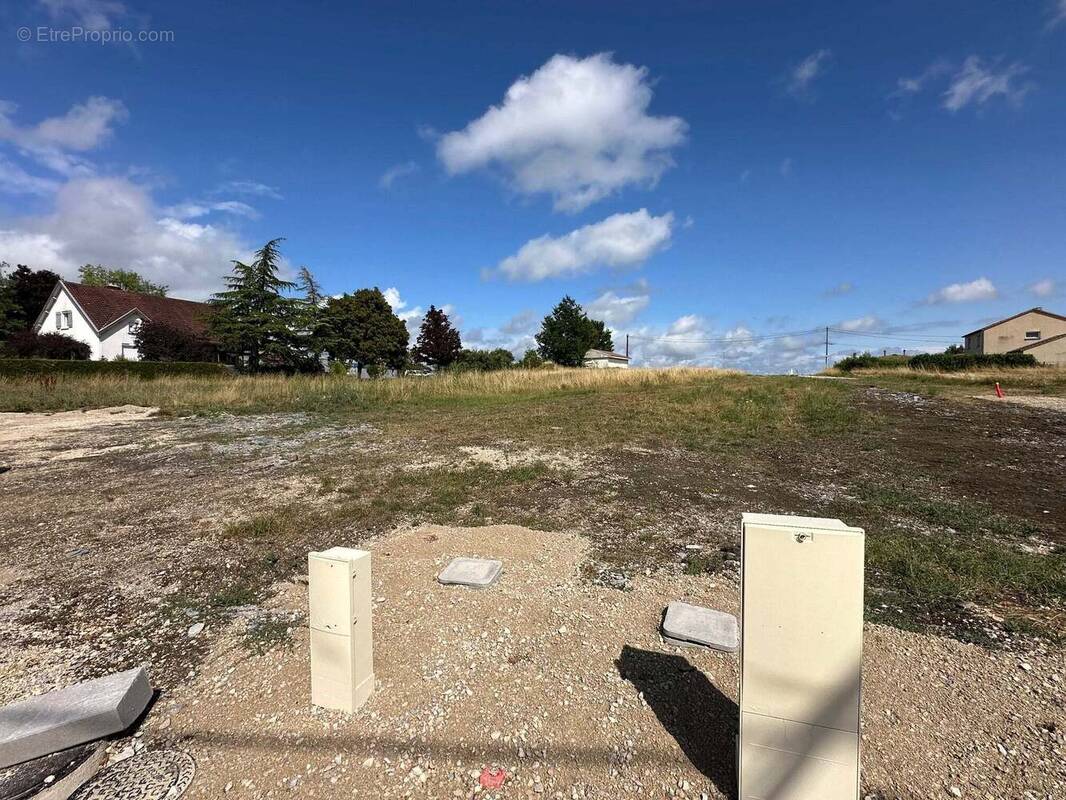 Terrain à VESOUL