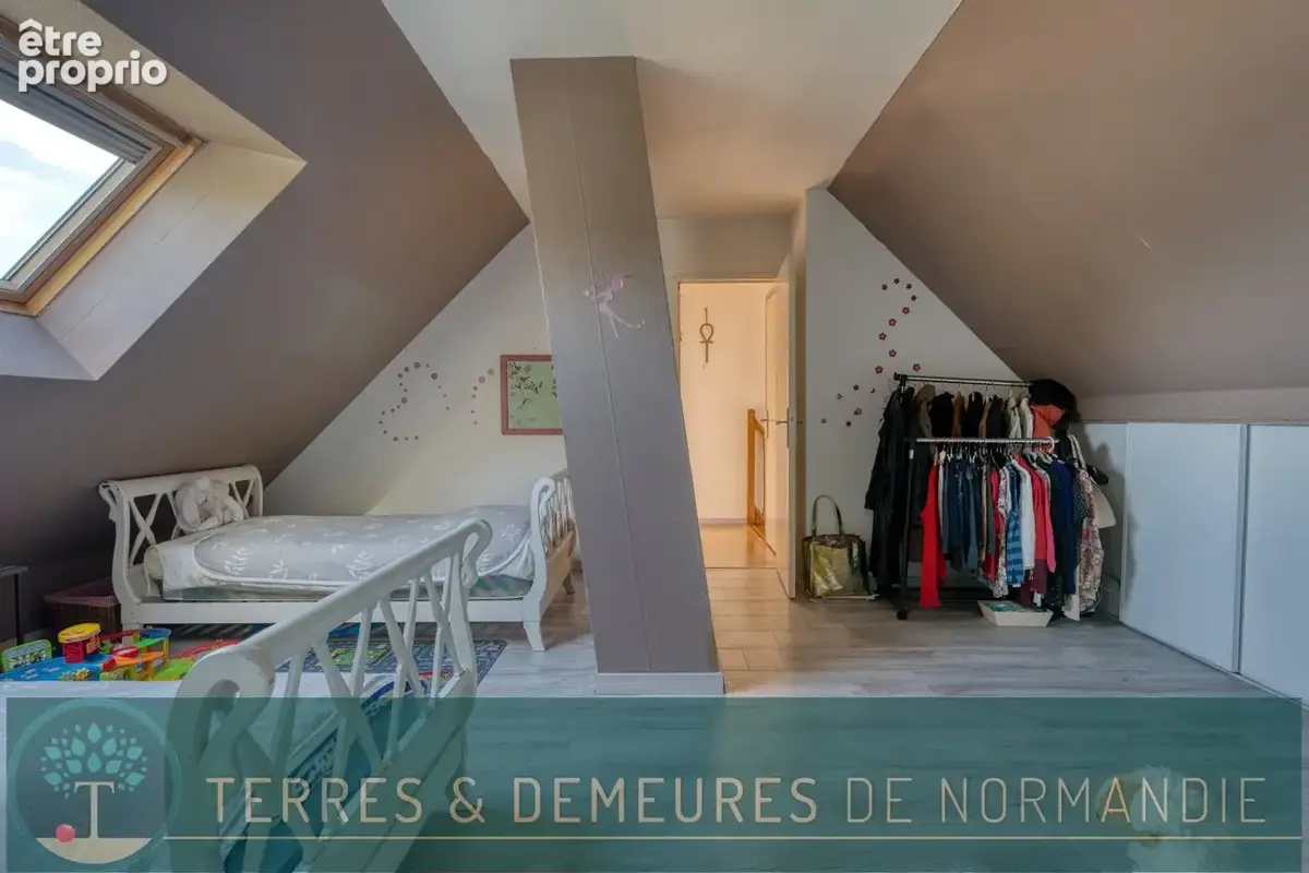 Martin-Église  Maison familiale 127 m² avec quatre chambres, jardin arboré de 1 611 m² - photo 7