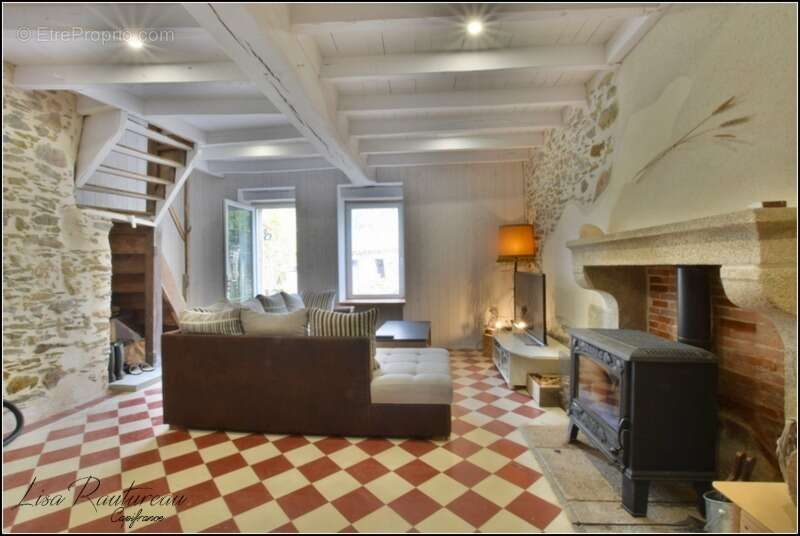 Maison à MONTAIGU