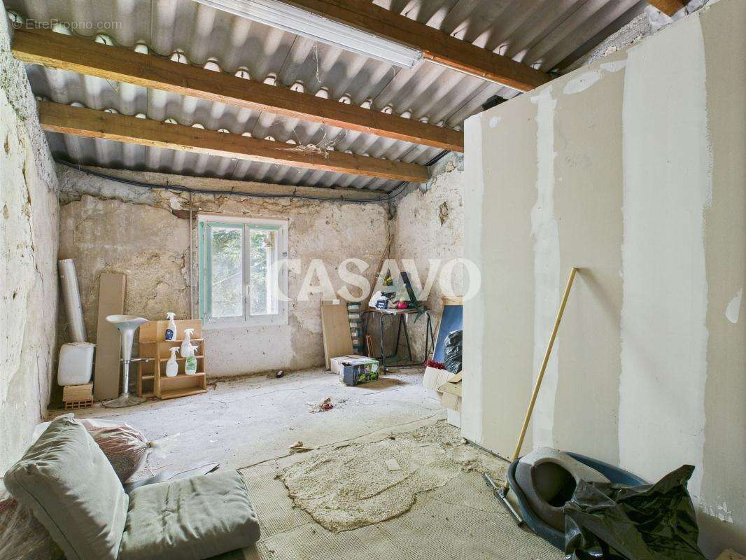 Maison à LA FARE-LES-OLIVIERS