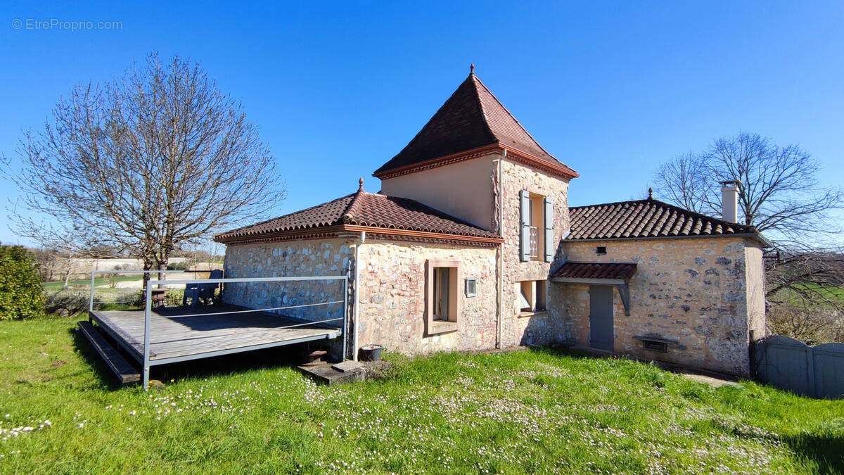 Maison à BAGAT-EN-QUERCY