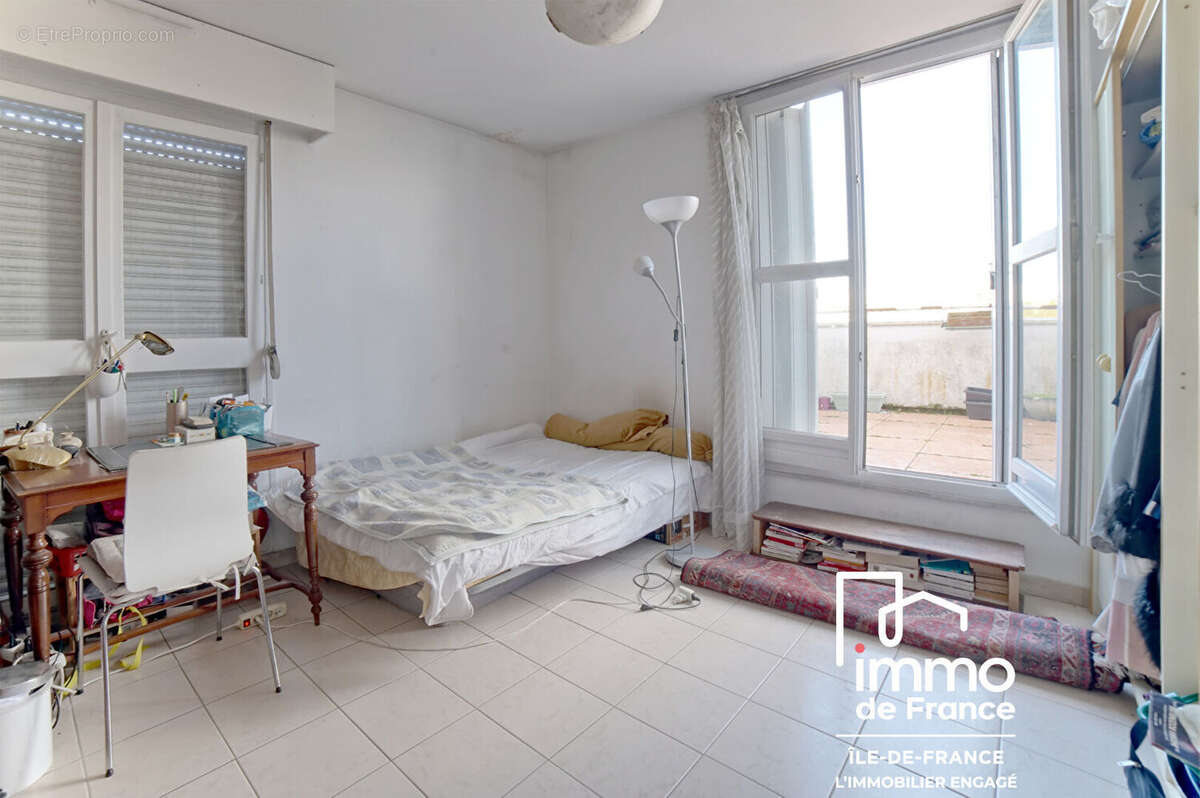 Appartement à PARIS-19E