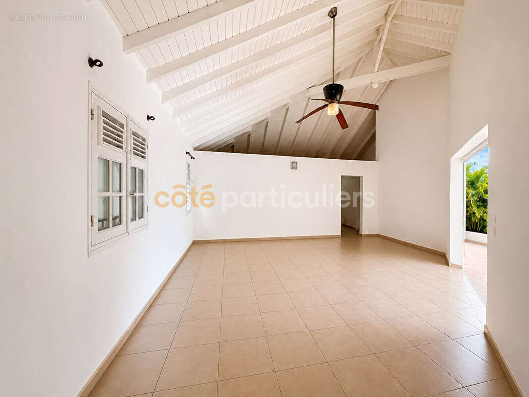 Villa Baie Mahault 4 pièce(s) 113 m2 - photo 3