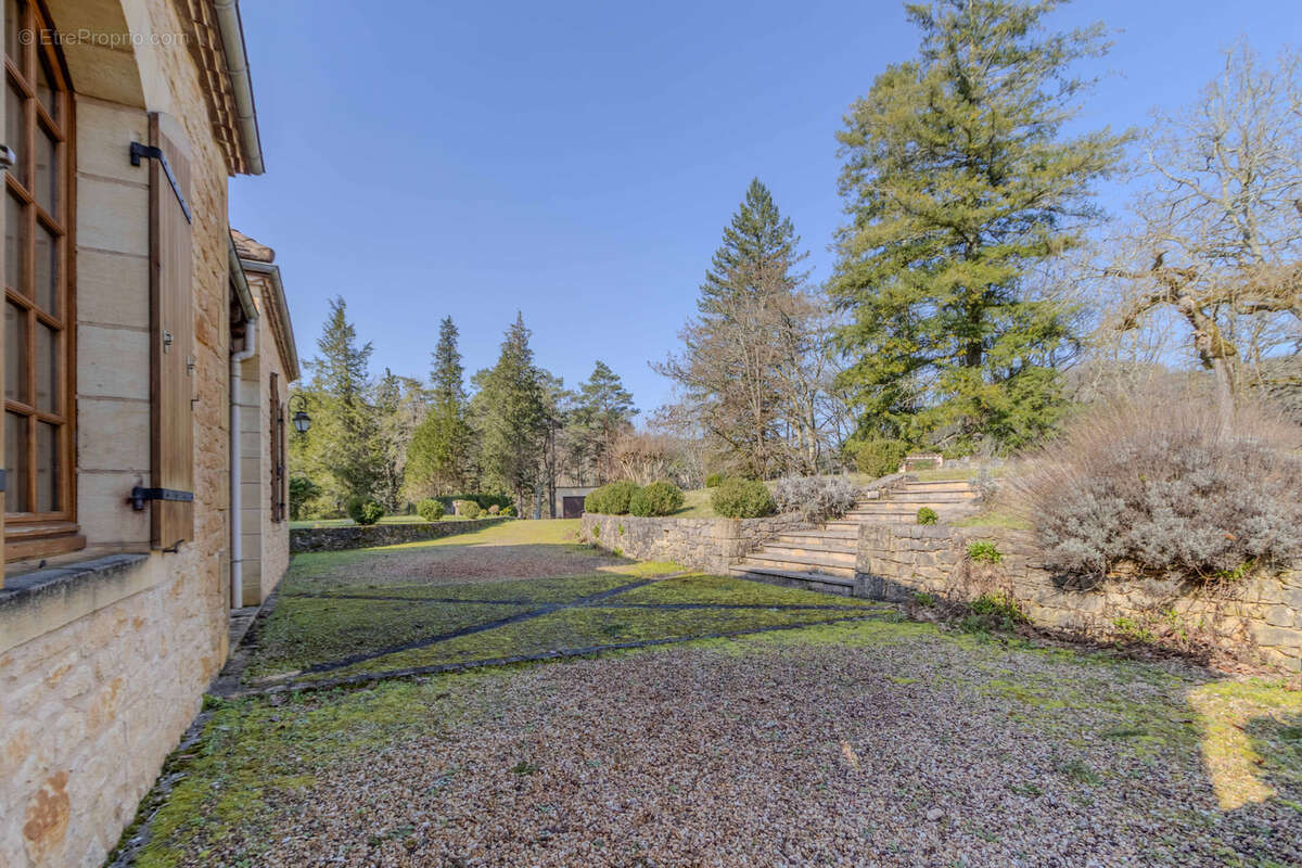 Maison à SAINT-CYPRIEN