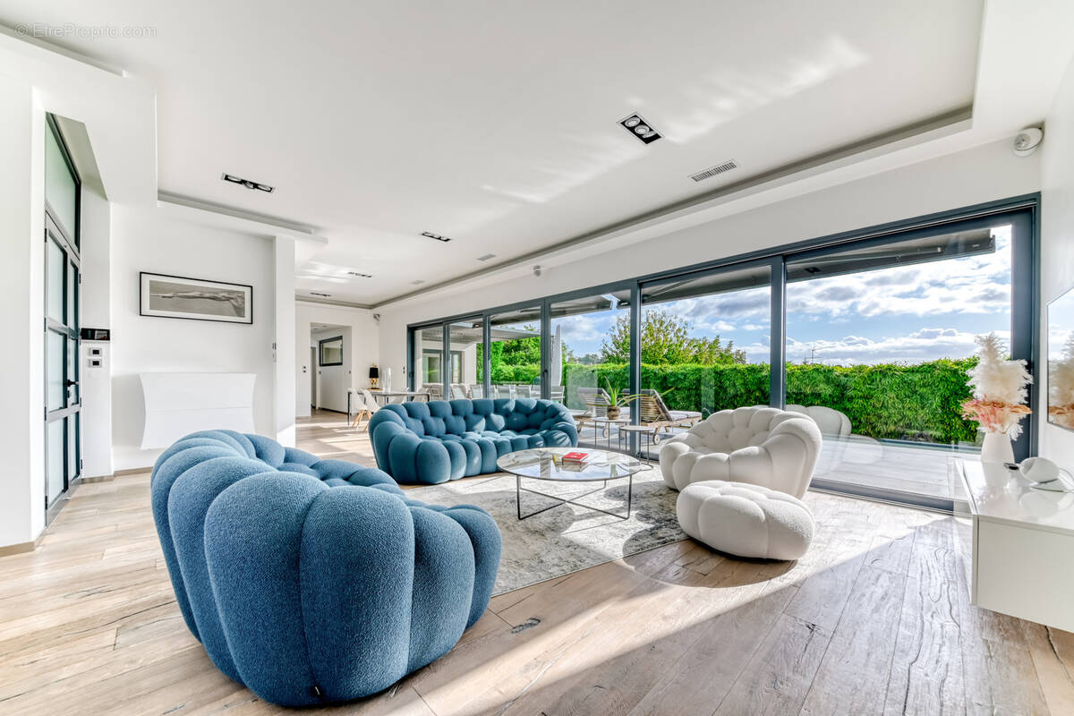 Maison à SAINT-CYR-AU-MONT-D'OR