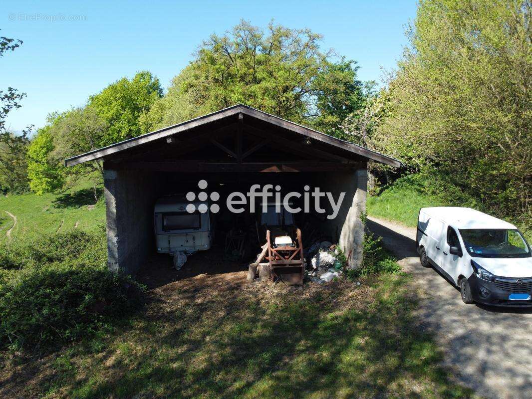 Maison à MONSTEROUX-MILIEU