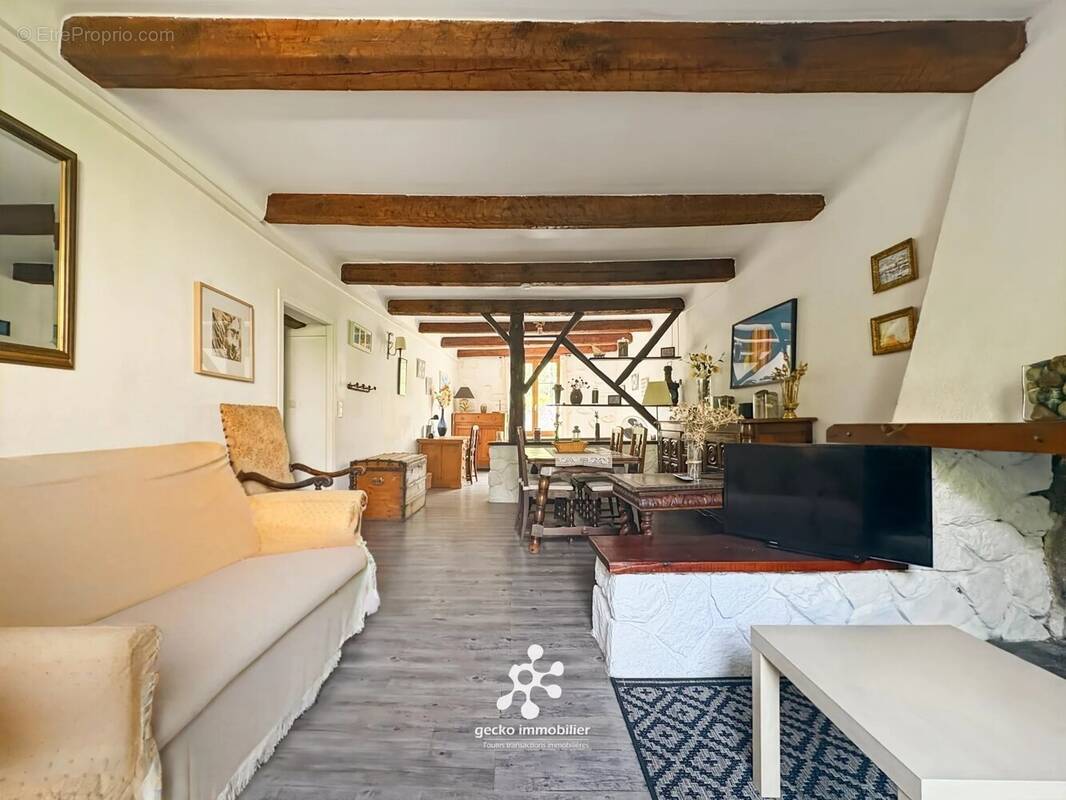 Appartement à ENTREVAUX