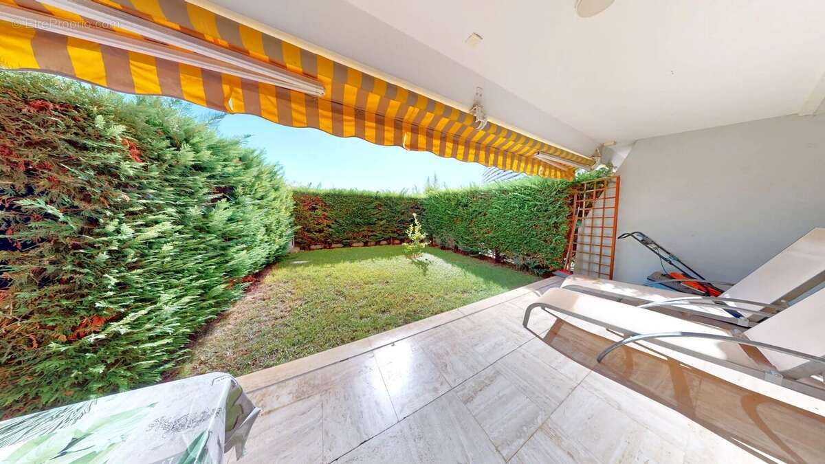 Appartement à VILLENEUVE-LOUBET