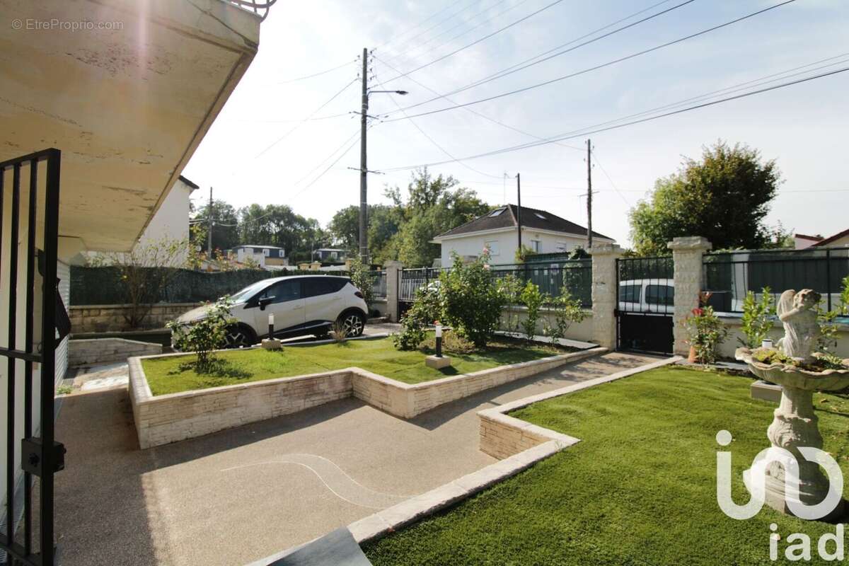 Maison 198 m² à Chelles  - photo 4
