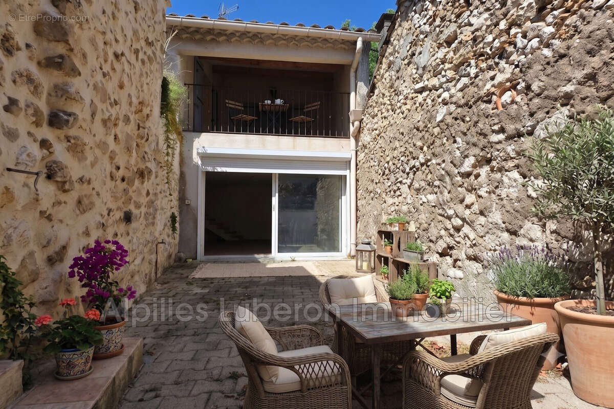 Maison 93 m² à Molleges  - photo 2