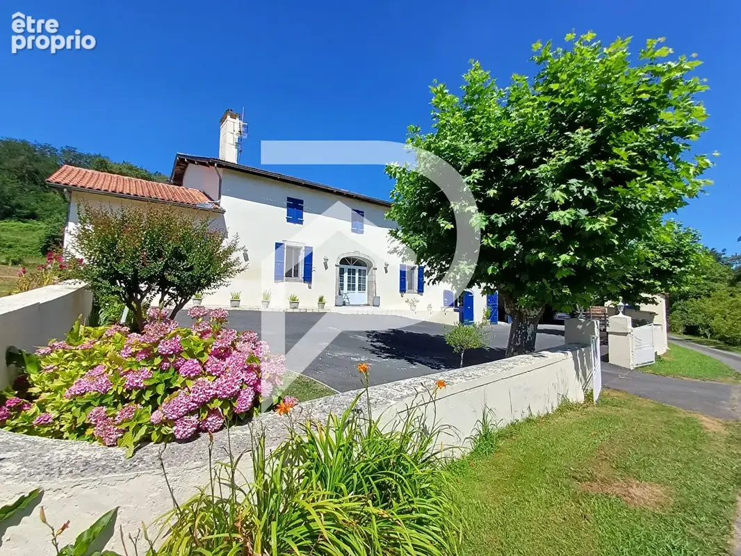 Photo Maison à Bidache au prix de 345 000€