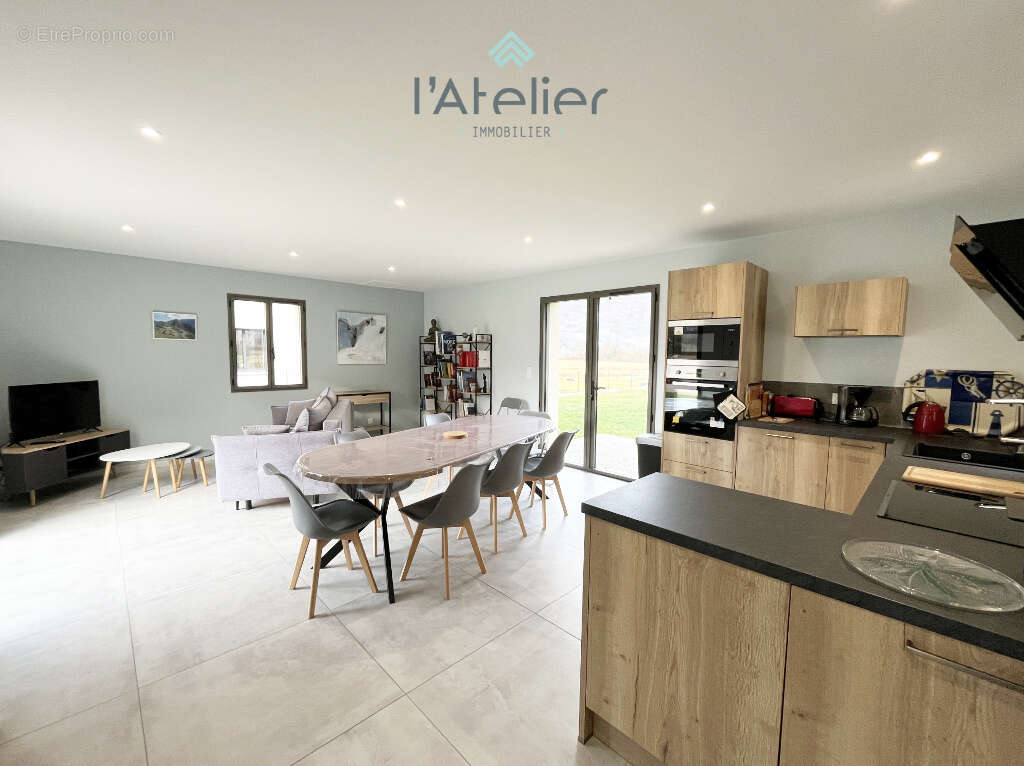 Maison à BAZUS-AURE