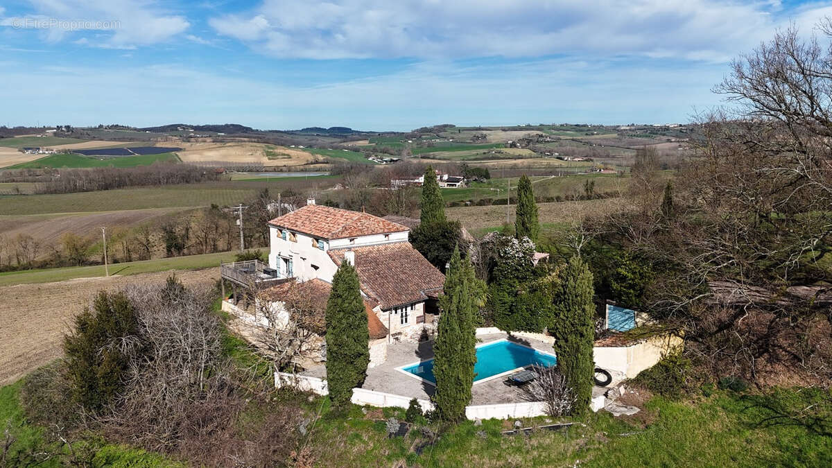 Maison à CASTELMORON-SUR-LOT