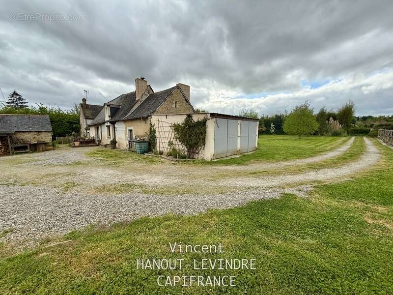 Maison à SOULAIRE-ET-BOURG