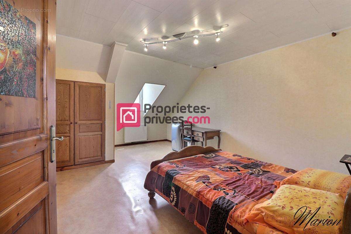 Maison à MAIGNELAY-MONTIGNY