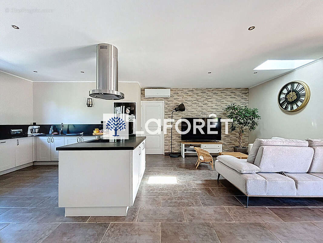 Maison à VILLARS-LES-DOMBES