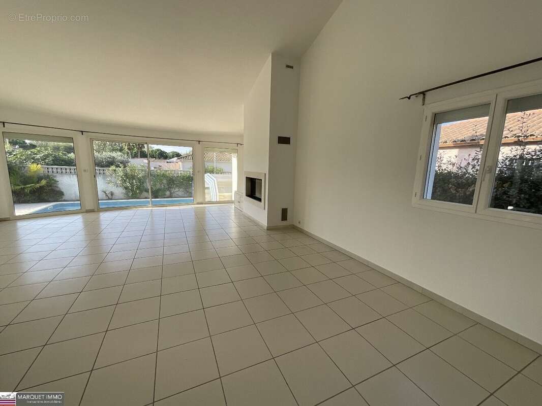 Maison à LIGNAN-SUR-ORB