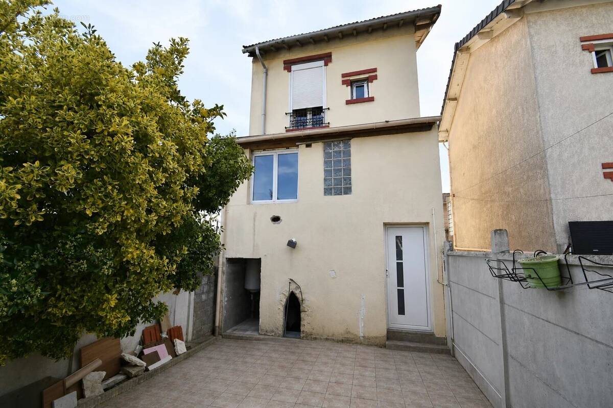 Maison à LES PAVILLONS-SOUS-BOIS