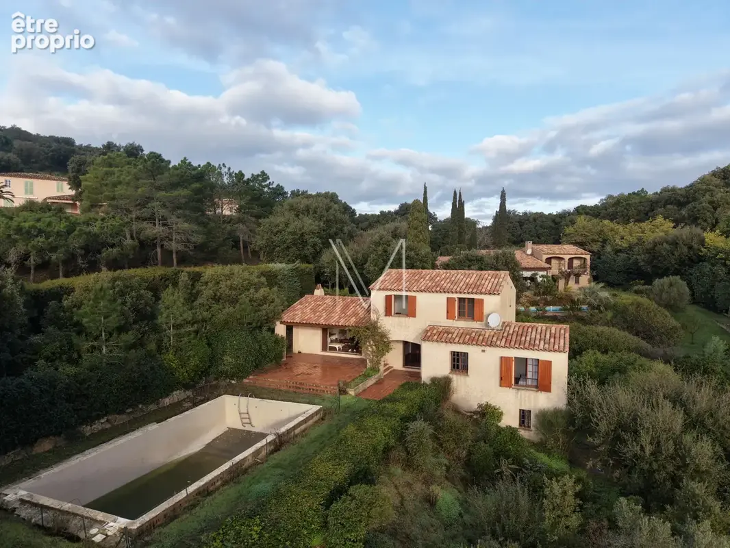 Retour a la vente /  vue mer domaine de beauvallon a grimaud maison a renover - photo 4