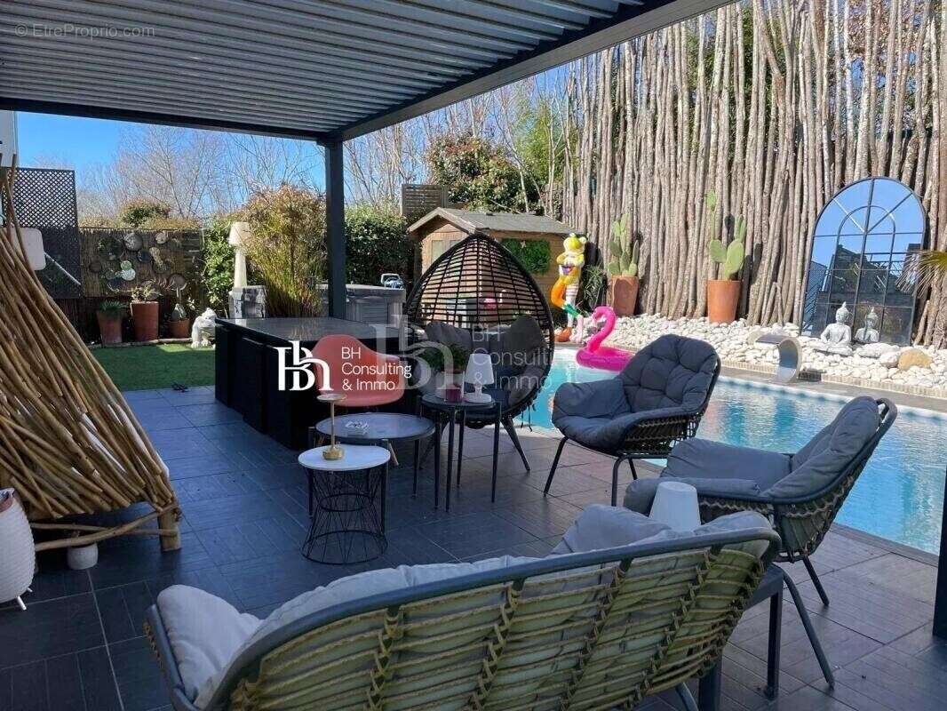 Maison à VILLENAVE-D'ORNON