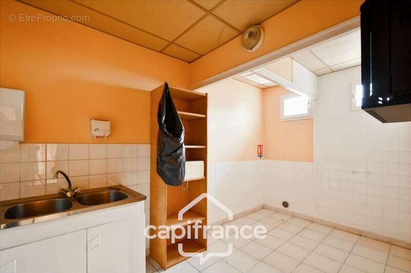 Commerce à VIRAZEIL