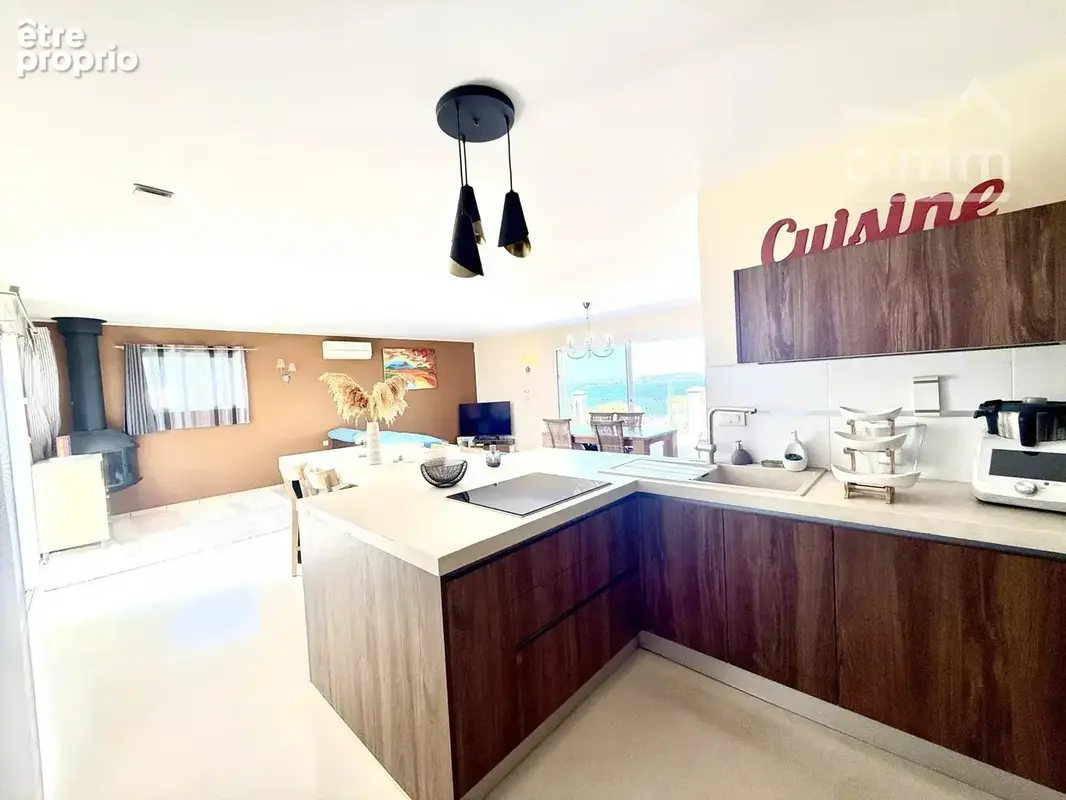Maison 6 pièces - Vue panoramique sur l'étang de Berre - Plage à 4 min à pied - Vendue meublée - DPE B - photo 9