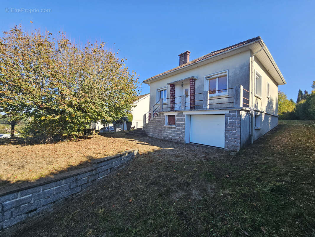 Maison à CHATEAUNEUF-LA-FORET