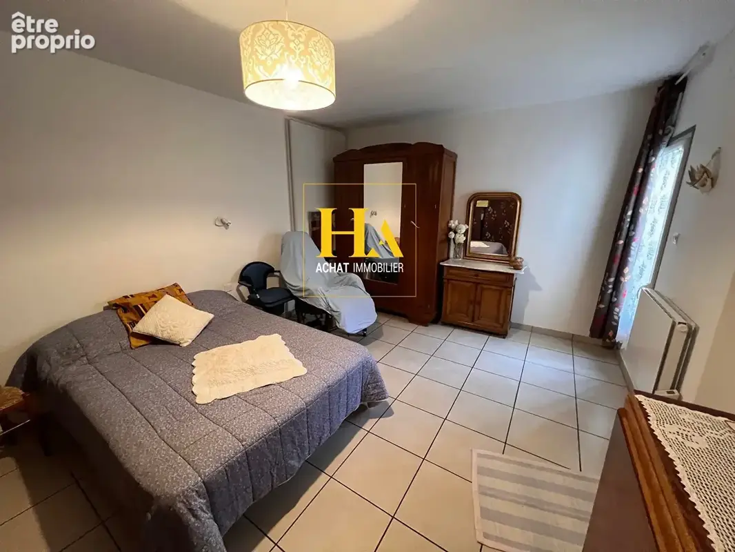 Thuir centre-ville - appartement de plain-pied avec extérieur et parking privatif - photo 9