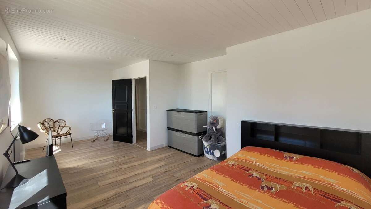 Maison de village avec petite cour intérieure St Agrève - photo 11
