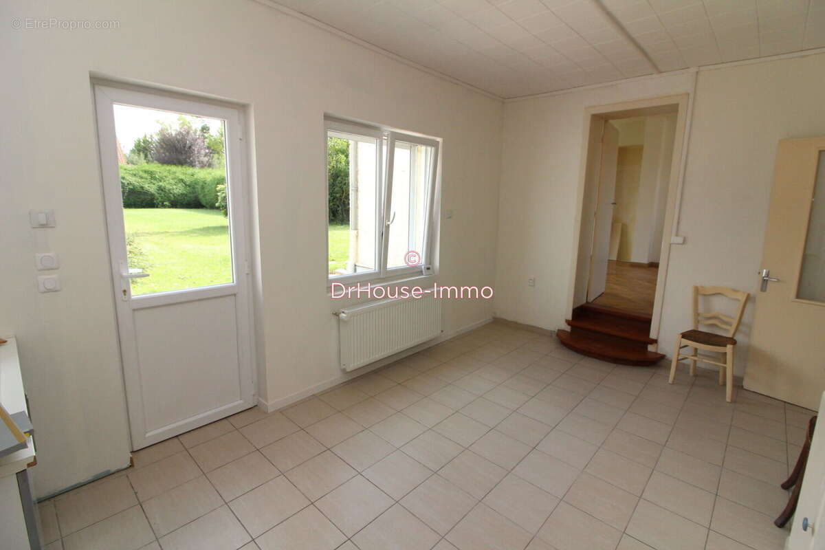 Maison à BRUAY-LA-BUISSIERE