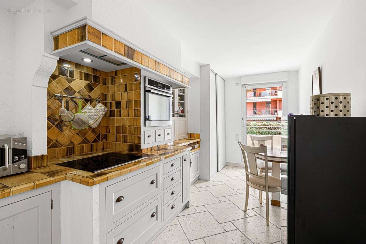 Exclusivité – Nice Ouest – Corniche Fleurie – Duplex esprit « Villa sur le toit » – 100 m² – Terrasses spectaculaires (91 m²) &  - photo 7