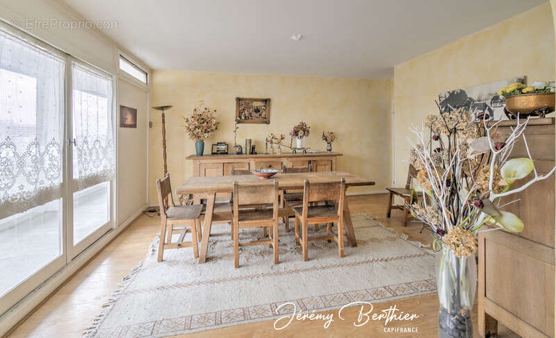 Appartement à RILLIEUX-LA-PAPE