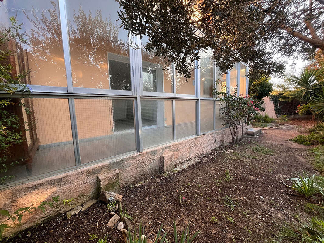 Appartement à SIX-FOURS-LES-PLAGES