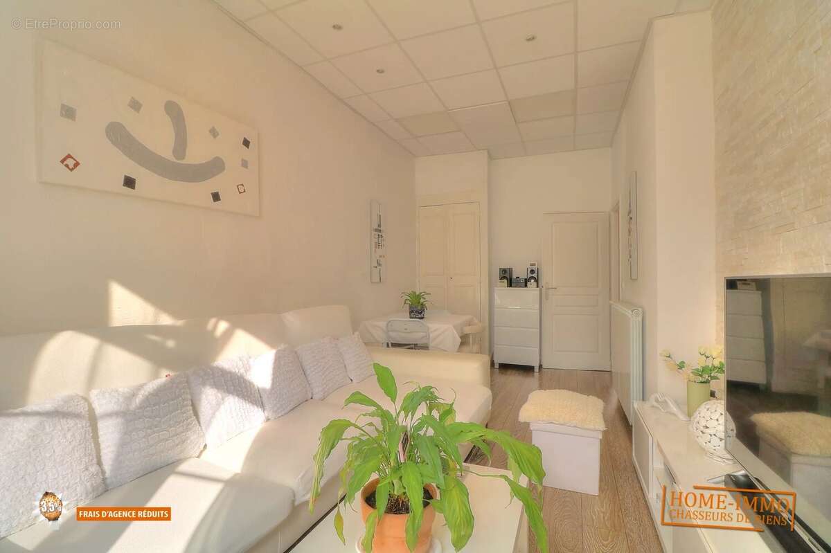 Appartement à VALLAURIS