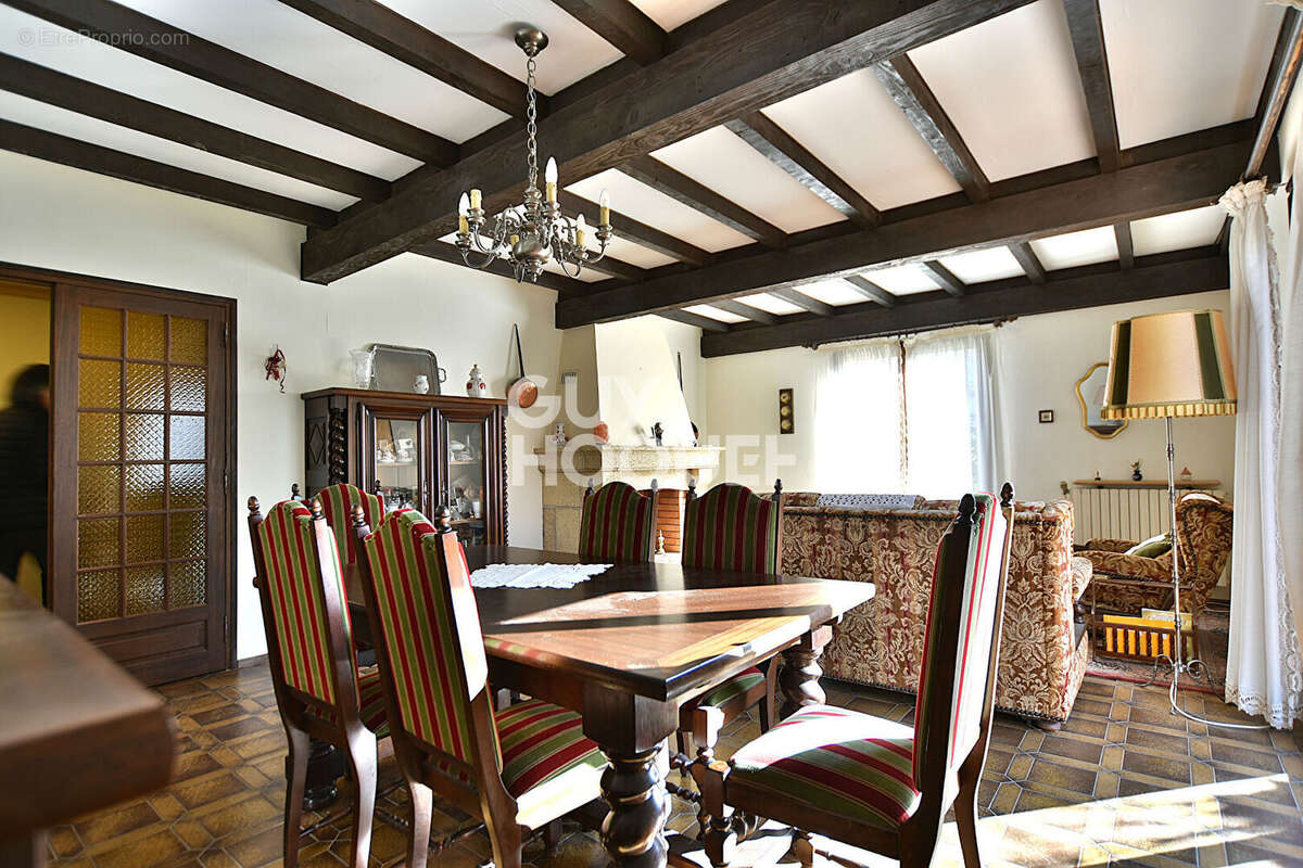 Maison à LAROQUE-DES-ALBERES