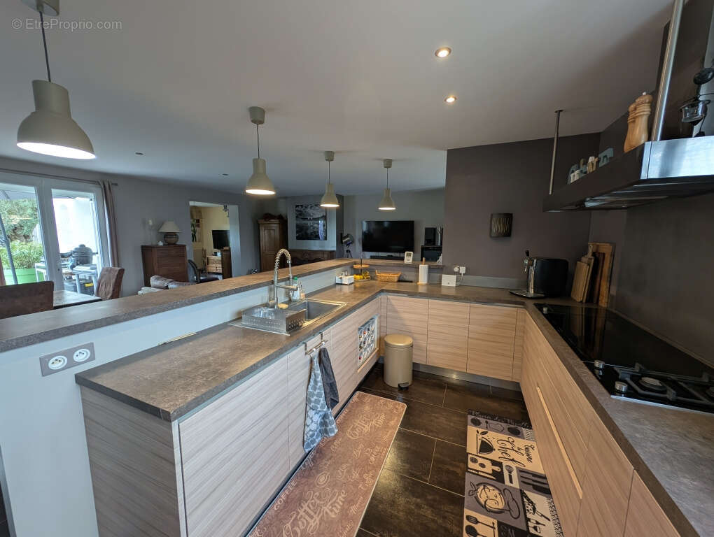 Maison à SAINT-SULPICE-ET-CAMEYRAC