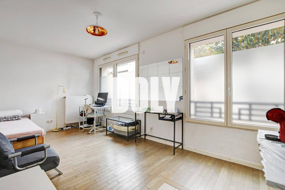 Appartement à NEUILLY-SUR-SEINE