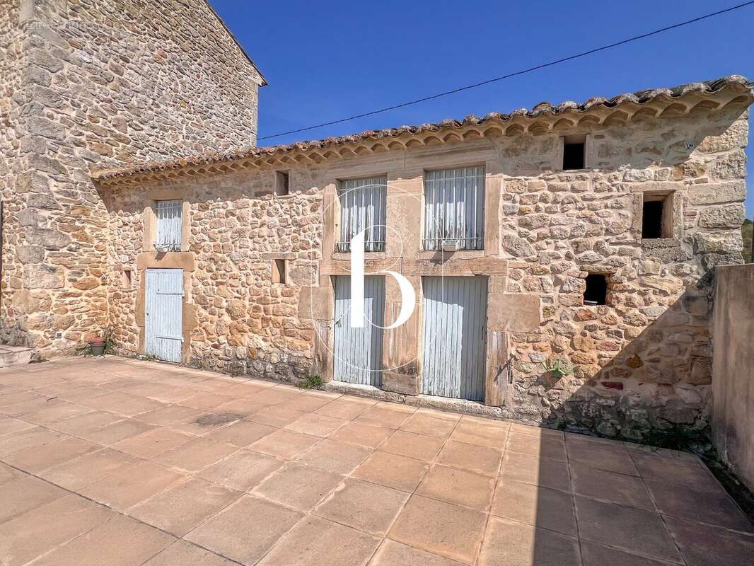 Maison à GOUDARGUES