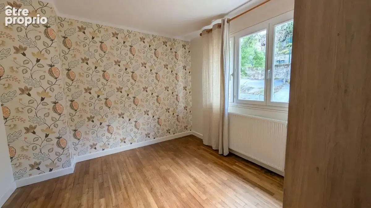 169 900 Euros - Brive HOPITAL Maison 4 pièces 83 m2 avec CLIM, 3 chambres + 2 garages - buanderie, terrasse et jardin - photo 11