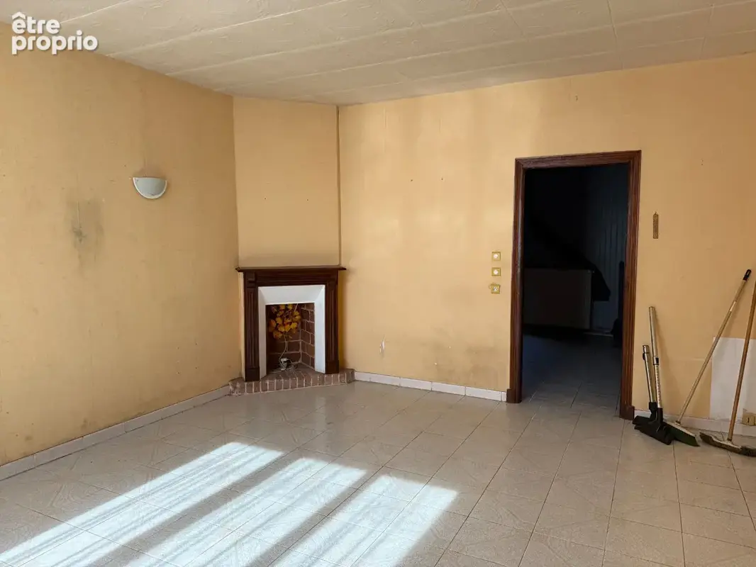 Maison à rénover avec jardin et garage - Les Billanges - photo 5