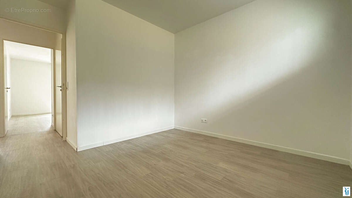 Appartement à PETIT-COURONNE