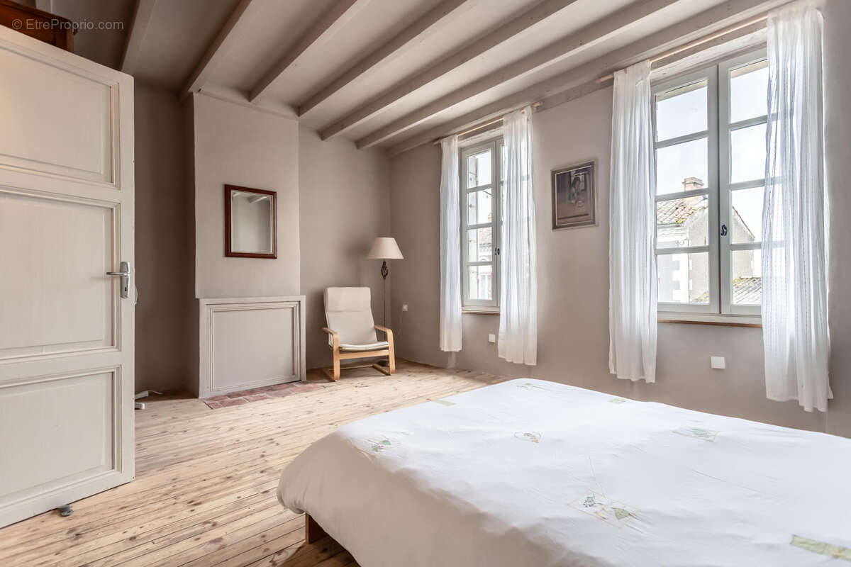 Maison à BOURG-DE-VISA