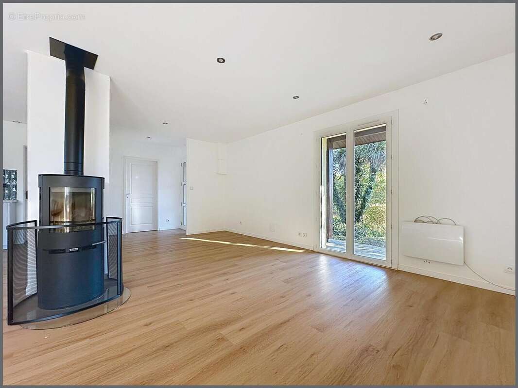 Photo 3 - Maison à LEOGNAN