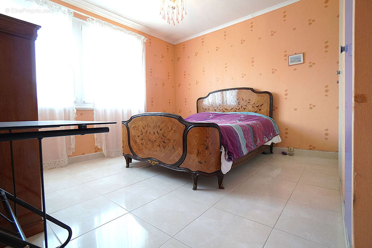 Maison à YVRE-L'EVEQUE