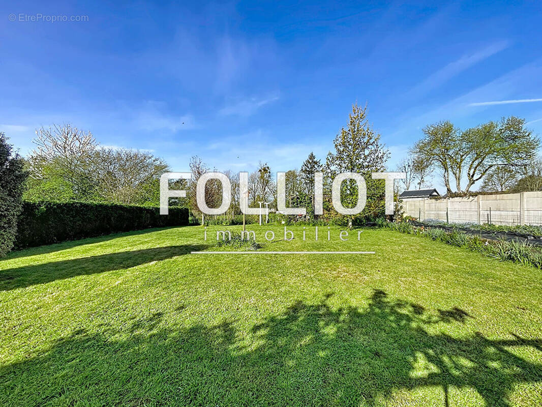 A VENDRE  à Gavray-sur-Sienne - Exclusivité FOLLIOT - photo 1