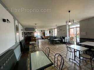 Commerce à CHATEAU-LA-VALLIERE