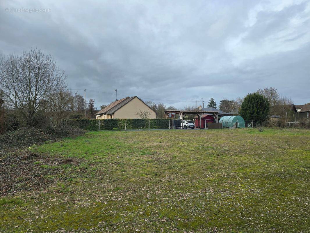 Terrain à NASSANDRES