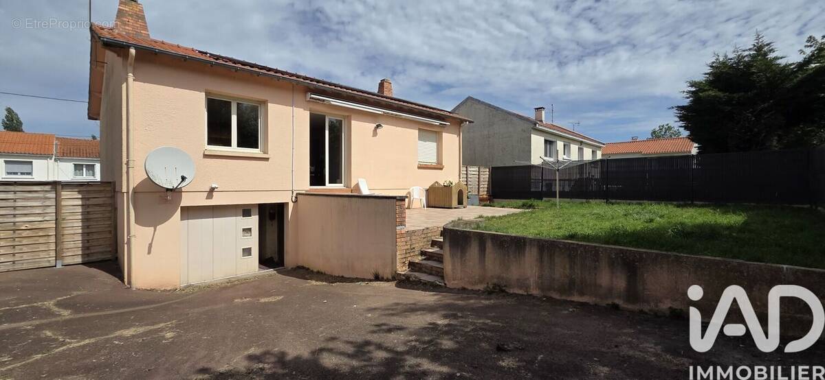 Photo 1 - Maison à NUAILLE